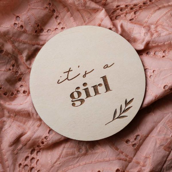 'It's a girl' wooden disc